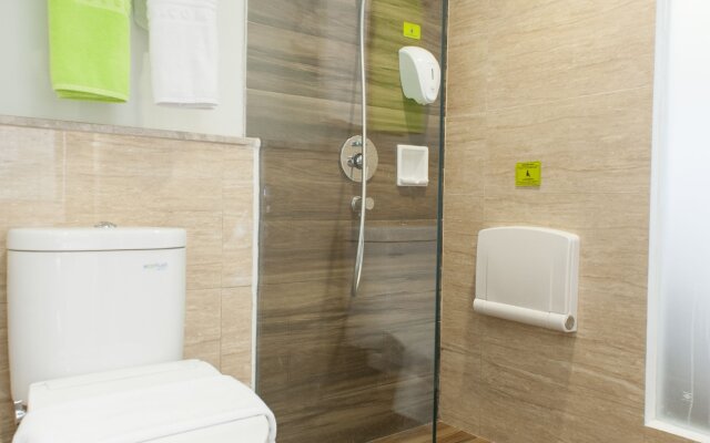 MaxOneHotels at Dharmahusada - Surabaya