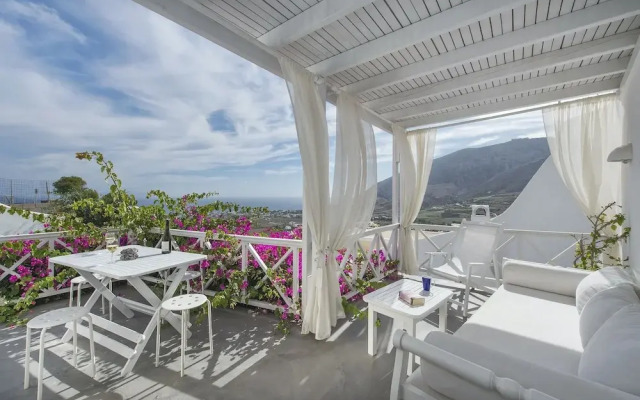 Spacious 3-bed Villa With Private Pool in Pyrgos