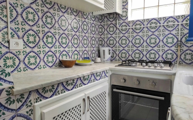 "comfort Shell Near the Beach"