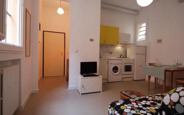 Andrea Da Faenza Halldis Apartment