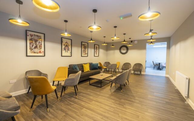 42 Apart Hotel