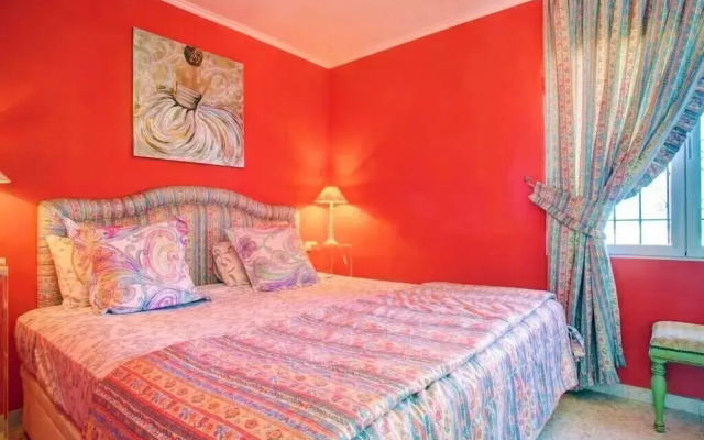 Romantic Puerto Banus Villa, Sea Mountain Views