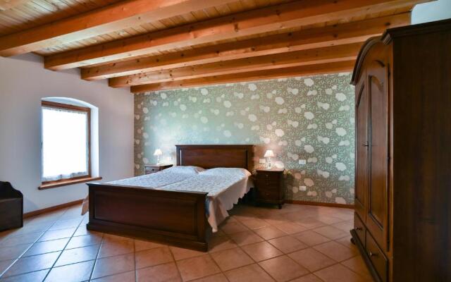 Apartment Colombare Teboi