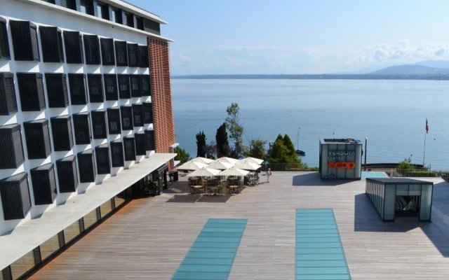 Lake Geneva Hotel