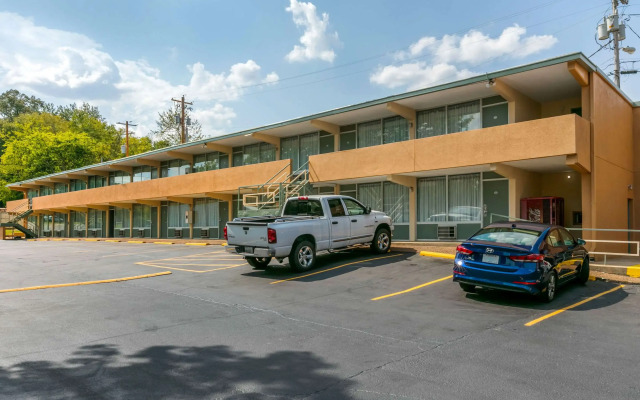 Rodeway Inn Kingston Springs