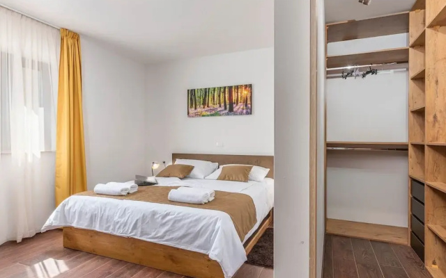 Villa in Brtonigla With Private Pool