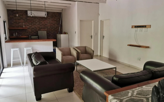 Gemsbok Place
