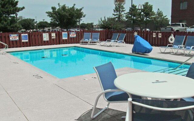Extended Stay America Suites Tulsa Midtown