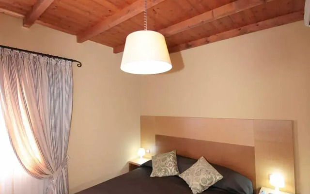 Villa Diana, Marche - intera struttura con piscina