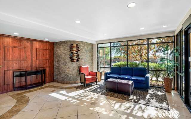 Comfort Suites Vacaville-Napa Valley Area