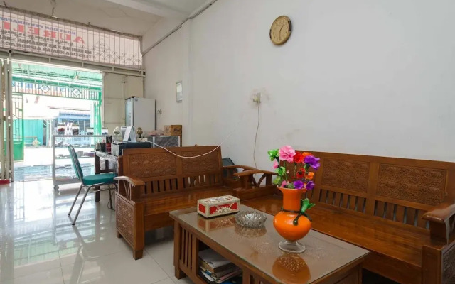 RedDoorz Syariah near Stasiun Kereta Api Kisaran