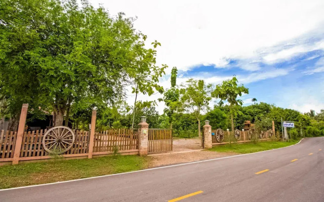 OYO 1026 The House Amphawa