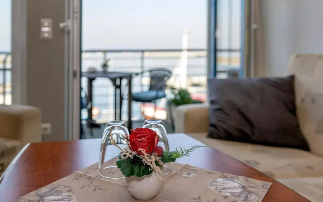 Sur la Mer - Pension & Restaurant