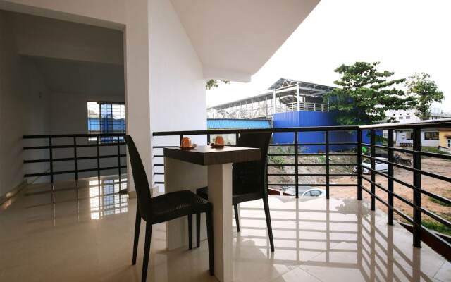 OYO 10152 Rail View Residency