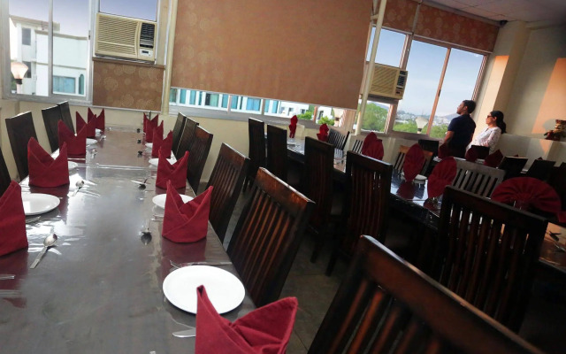 Hotel Padmini Palace