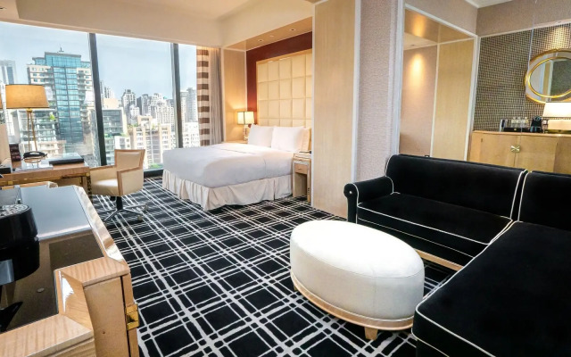 The Lin Hotel