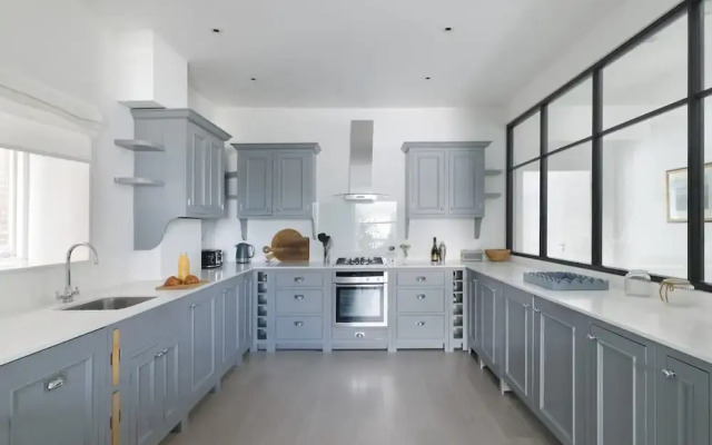 Luxurious 3-bedroom Notting Hill