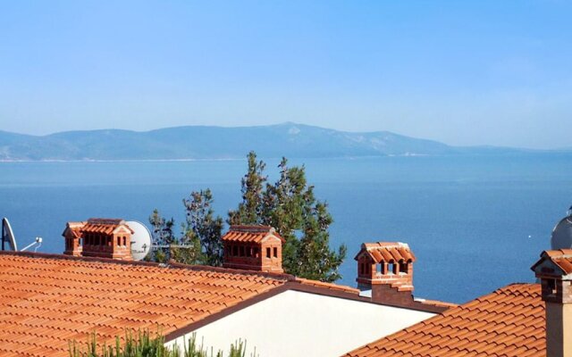 Apartment With 3 Bedrooms in Rabac, With Wonderful sea View and Wifi