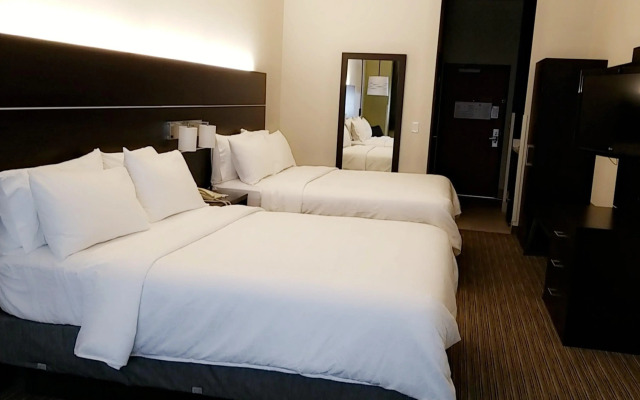 Holiday Inn Express Madera - Yosemite Park Area by IHG