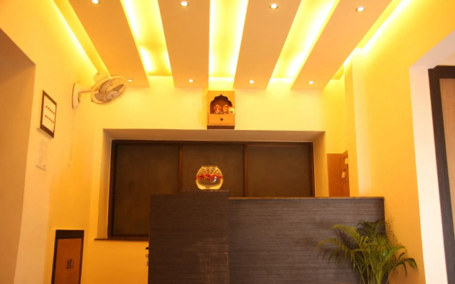 Hotel Trimoorti