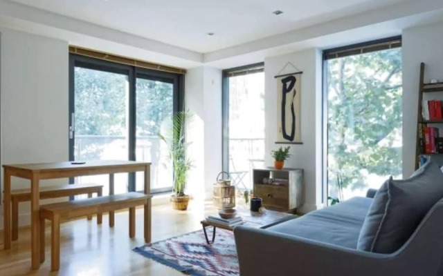 Peaceful & Modern 2BR Flat with Water Views