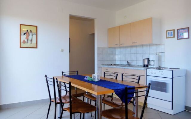 Apartment Dora Spiez 39648