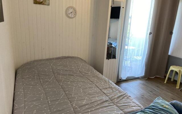 Appartement Balaruc-les-Bains, 1 pièce, 2 personnes - FR-1-553-116