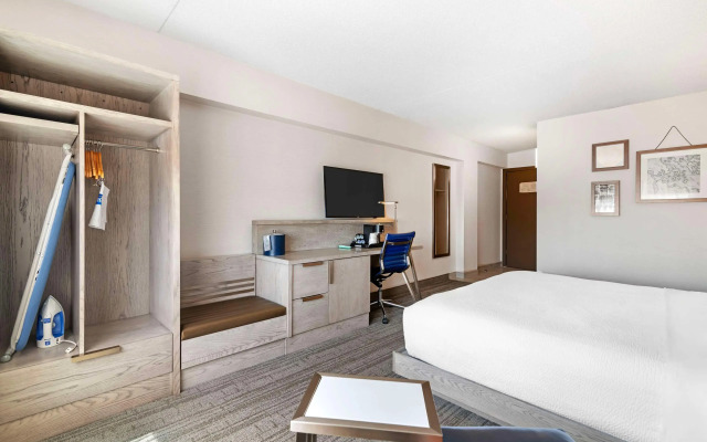 Best Western Plus Landmark Inn