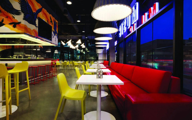 Radisson RED Minneapolis Downtown