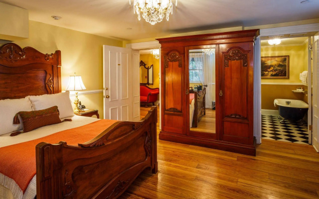 Kehoe House, Historic Inns of Savannah
