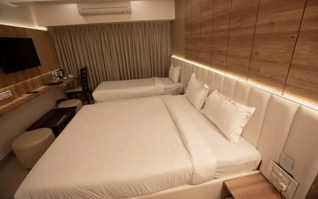 Hotel Naaz Executive Near T2 Airport