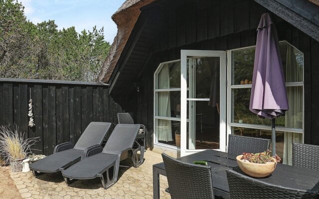 6 Person Holiday Home in Blavand