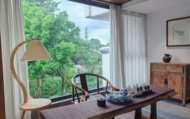 Castle peak yard Inn Guilin