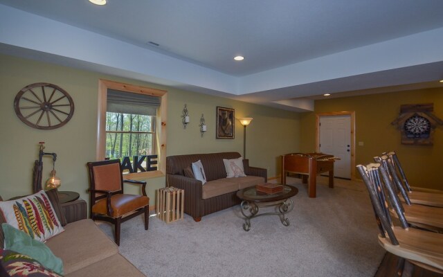 Log Me Inn 5 Bedroom House