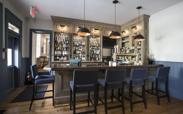 The Little Inn of Bayfield