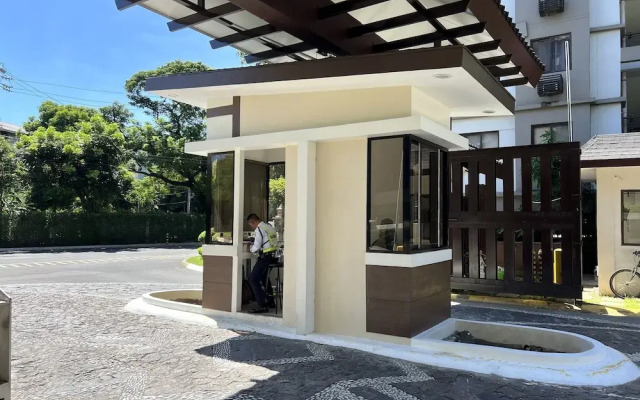 Rosewood Pointe Luxury Residences