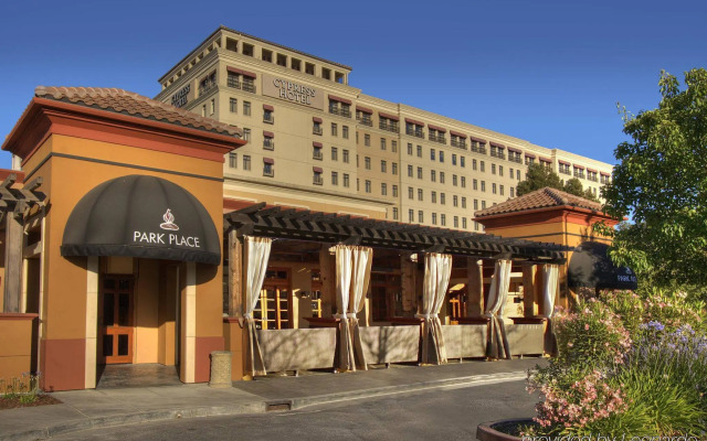 Juniper Hotel Cupertino, Curio Collection by Hilton