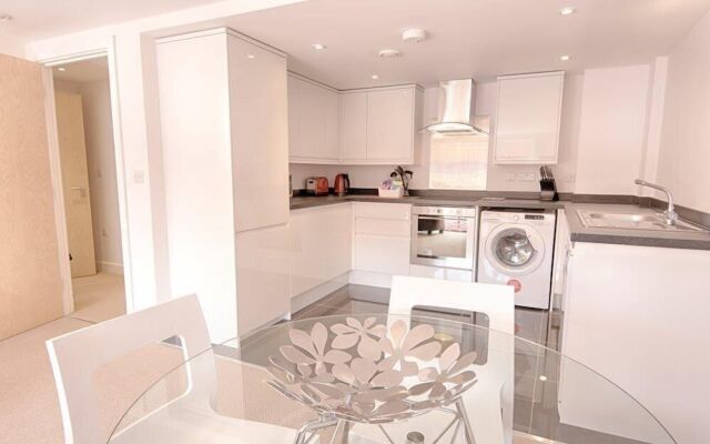 Roomspace Apartments -Bradley Court