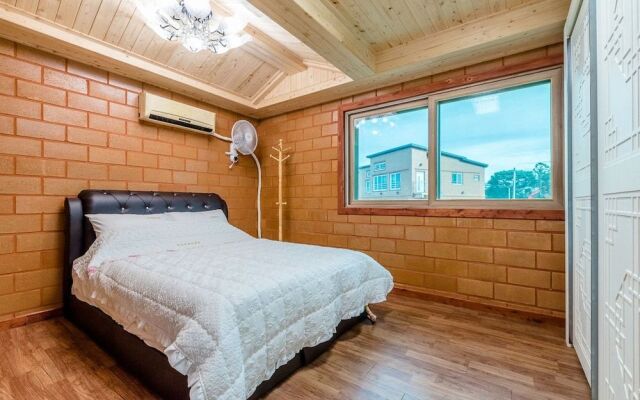 Haedoji Hwangto Town