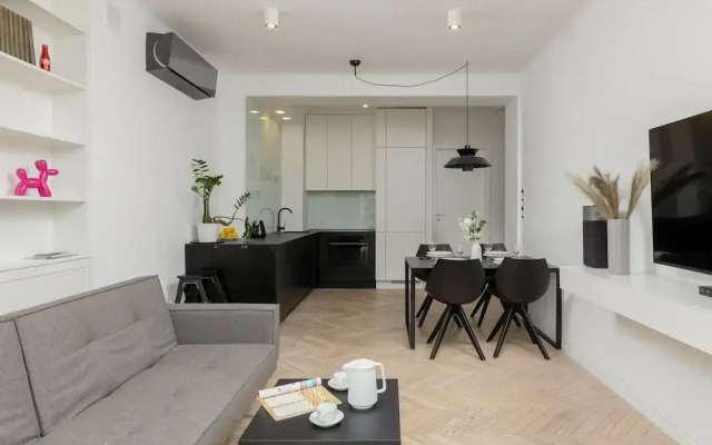 Trendy City Center Apartment by Renters