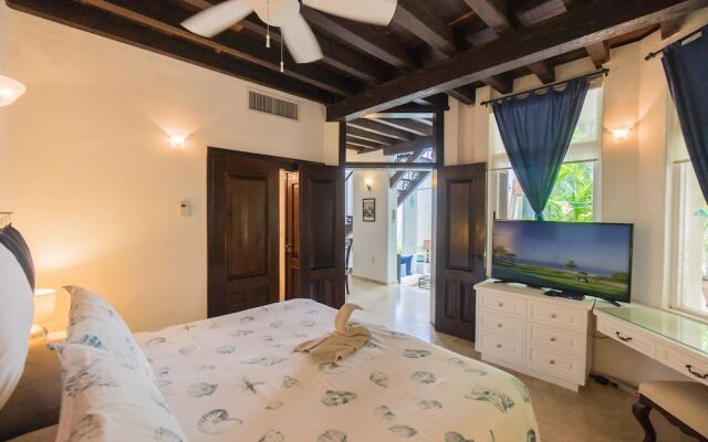 Royal Palms 5 2 Bedroom Condo by RedAwning