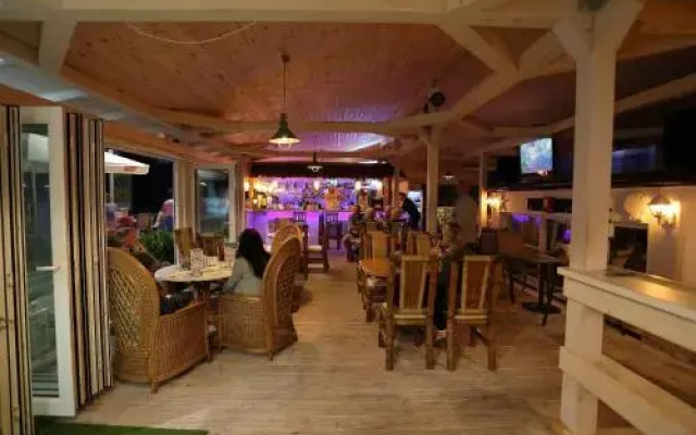 Dom wypoczynkowy Szarotka&Krokus