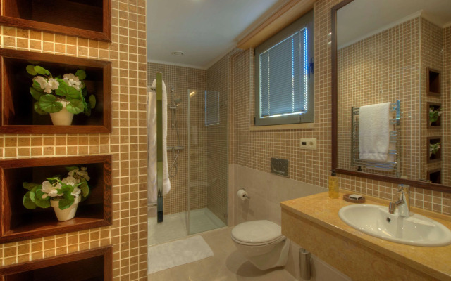The Residences at Victoria	