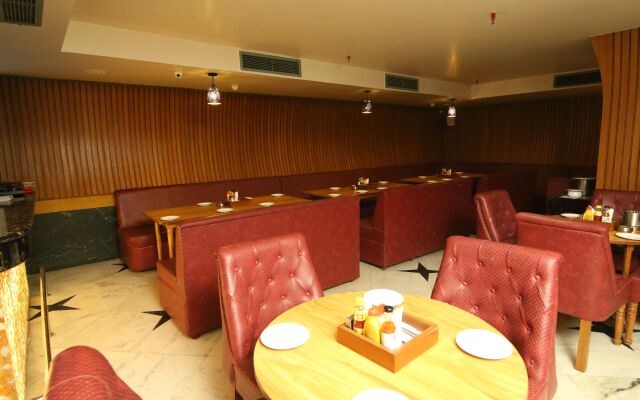 Oyo 11647 Hotel Metro