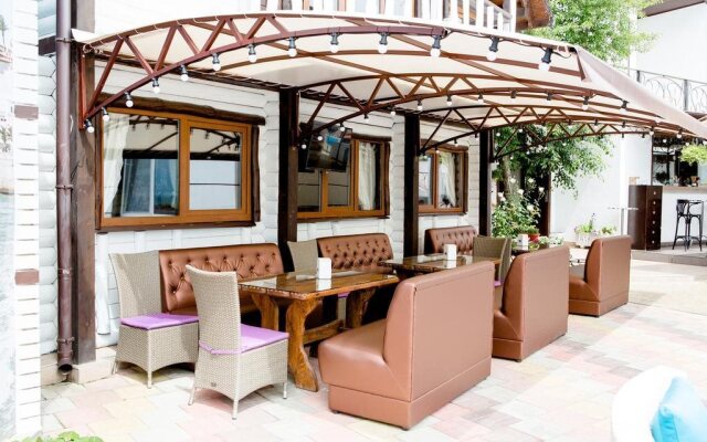 Lux Hotel