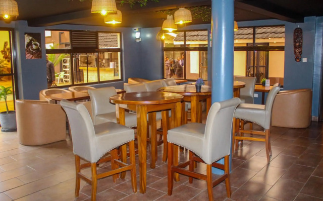 67 Airport Hotel