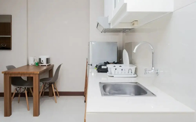 Comfortable 2BR Apartment at Springwood Residence