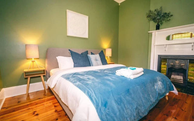 Treasure on Bagot-Free Wifi/Netflix-Close to CBD