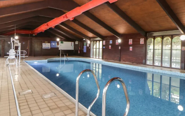 Harcombe House Bungalow 4