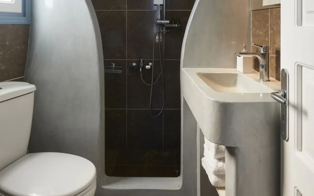Athiri Santorini Hotel
